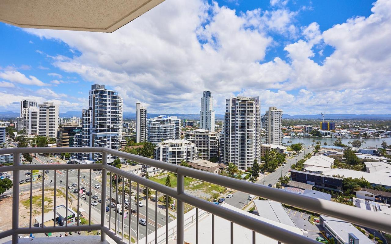 Crown Tower By Serain Residences Gold Coast Exterior photo