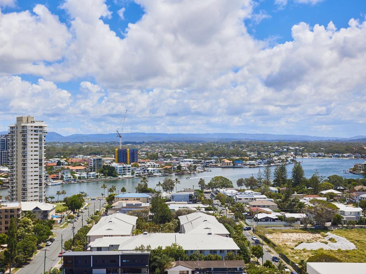 Crown Tower By Serain Residences Gold Coast Exterior photo